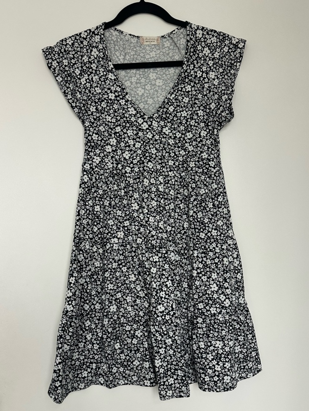 Altar’d State Black Floral Mini Dress V-Neck Tiered Women’s XS